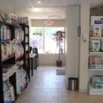 Pet food display